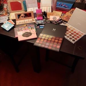 Makeup bundle